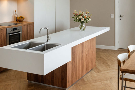 Waterfall Countertops for Small Kitchens Feature Thumbnail