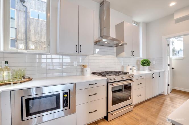 8 Subway Tile Patterns to Transform Kitchens Image Feature